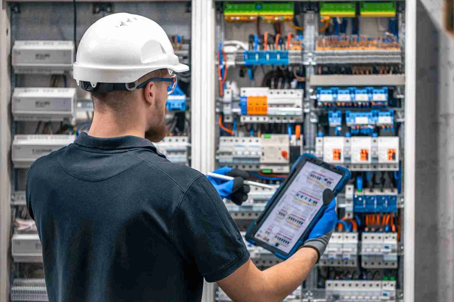 TRAINING INSTALASI LISTRIK OPERASI LOGISTIK
